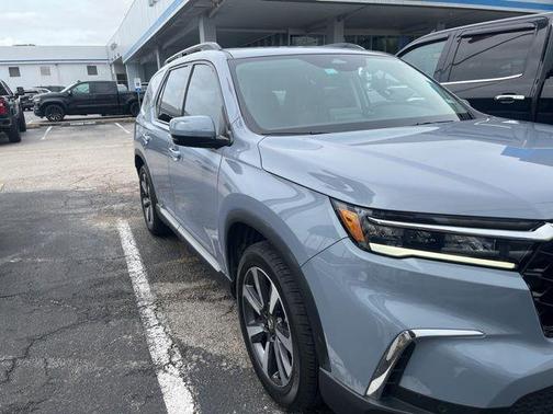 Sky 2025 Honda Pilot Touring
