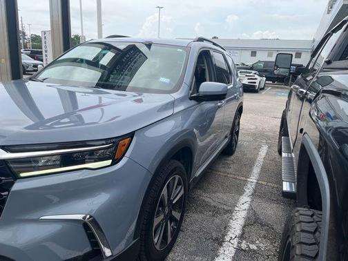 Sky 2025 Honda Pilot Touring