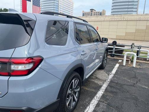 Sky 2025 Honda Pilot Touring