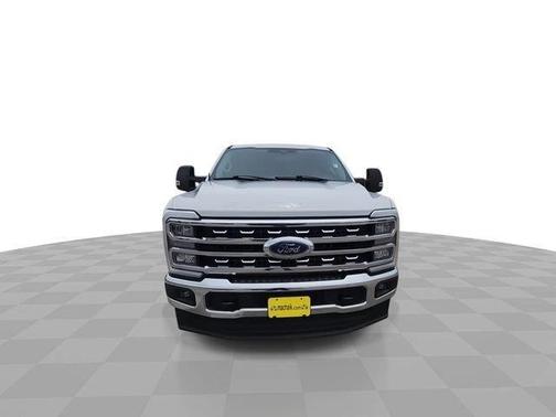 Oxford White 2024 Ford F-350 Lariat Super Duty