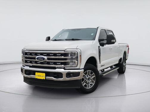 Oxford White 2024 Ford F-350 Lariat Super Duty
