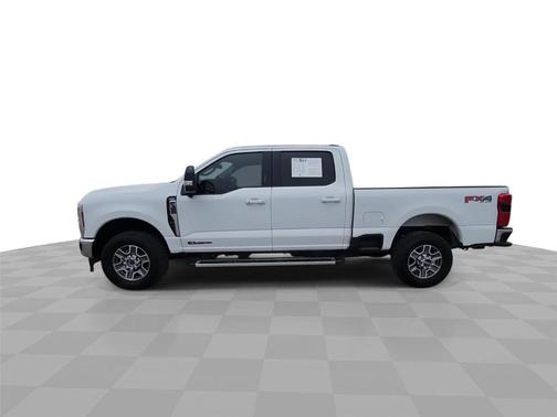 Oxford White 2024 Ford F-350 Lariat Super Duty