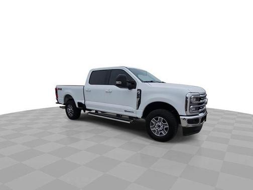 Oxford White 2024 Ford F-350 Lariat Super Duty