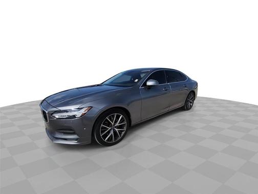 Gray Metallic 2018 Volvo S90 T5 Momentum