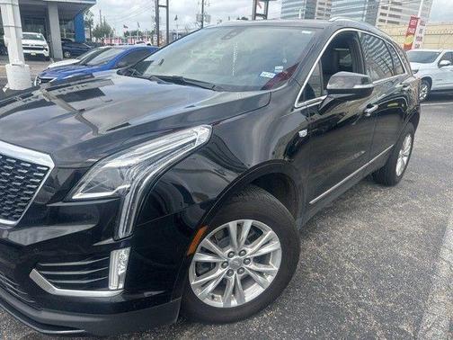 Stellar Black Metallic 2022 Cadillac XT5 Luxury