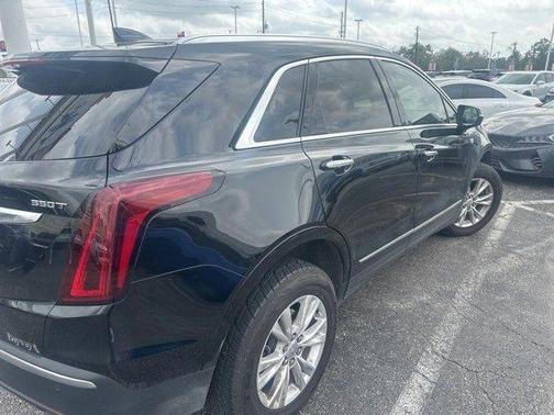 Stellar Black Metallic 2022 Cadillac XT5 Luxury