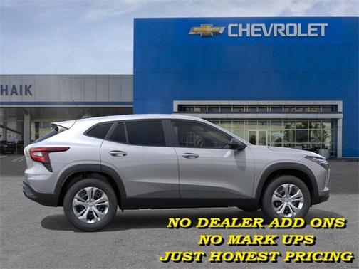 2025 Chevrolet Trax LS
