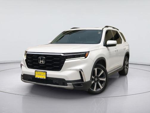 Platinum White Pearl 2023 Honda Pilot Touring