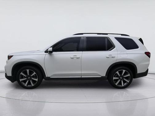 Platinum White Pearl 2023 Honda Pilot Touring