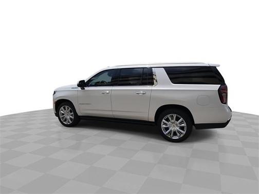 2023 Chevrolet Suburban High Country