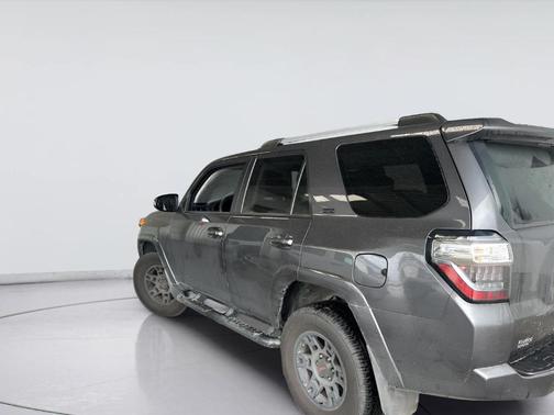 Magnetic Gray Metallic 2021 Toyota 4Runner SR5 Premium