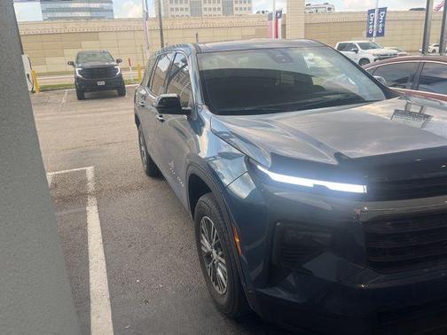 Lakeshore Blue Metallic 2024 Chevrolet Traverse LS