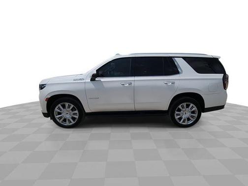 Iridescent Pearl Tricoat 2023 Chevrolet Tahoe High Country