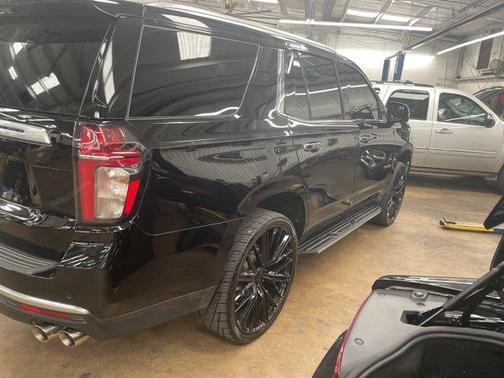Black 2022 Chevrolet Tahoe High Country