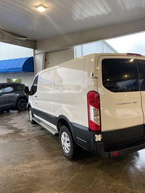 Oxford White 2022 Ford Transit-250 Base
