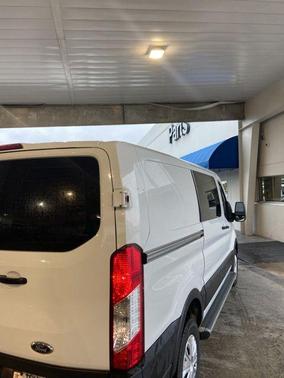 Oxford White 2022 Ford Transit-250 Base