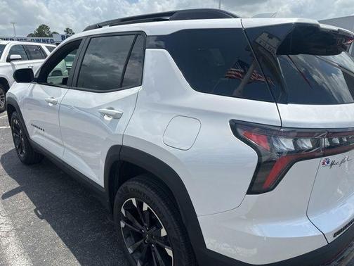 Iridescent Pearl Tricoat 2025 Chevrolet Equinox RS