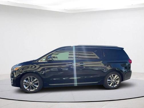 Photo 5 of 35 of 2017 Kia Sedona SX-L