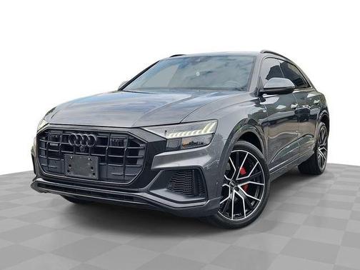 Daytona Gray Pearl Effect 2021 Audi Q8 55 Prestige