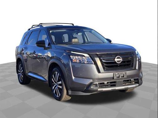 2 Tone Gun / Black Roof 2023 Nissan Pathfinder Platinum