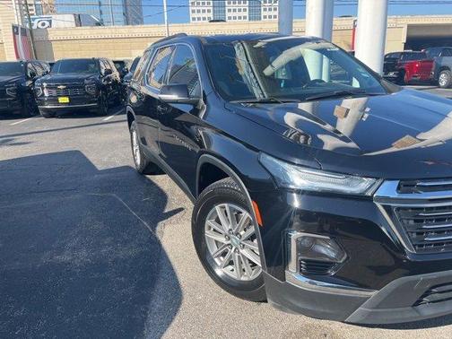 2022 Chevrolet Traverse LT Leather