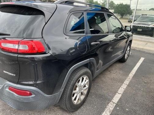 2015 Jeep Cherokee Sport