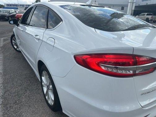 Oxford White 2019 Ford Fusion Hybrid SE