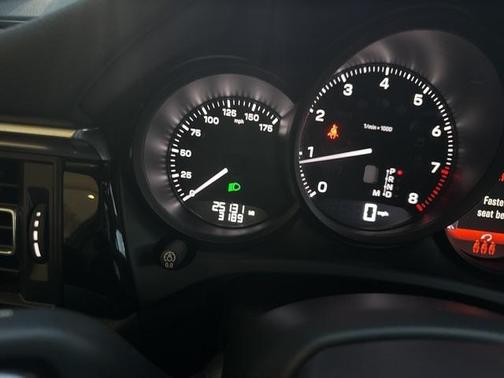 2023 Porsche Macan T