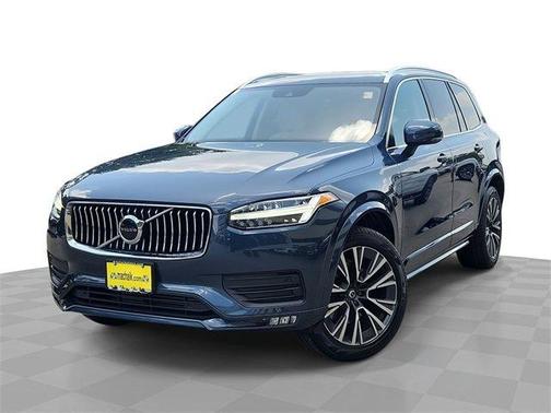 2022 Volvo XC90 T5 Momentum 7 Passenger