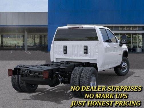 Summit White 2026 Chevrolet Silverado 3500 WT