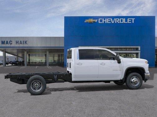 Summit White 2026 Chevrolet Silverado 3500 WT