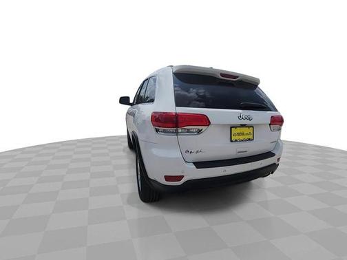 Bright White Clearcoat 2018 Jeep Grand Cherokee Laredo E