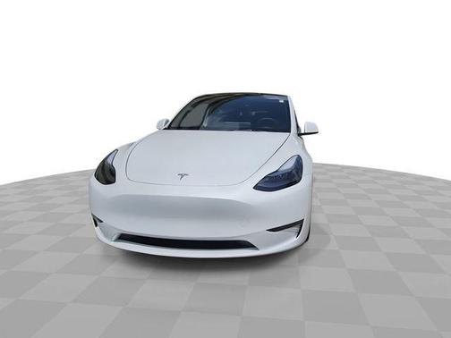 White 2025 Tesla Model Y Long Range