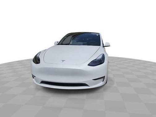 White 2025 Tesla Model Y Long Range