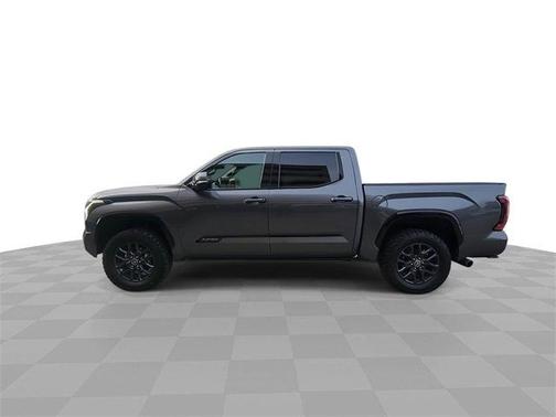 2022 Toyota Tundra Hybrid Platinum