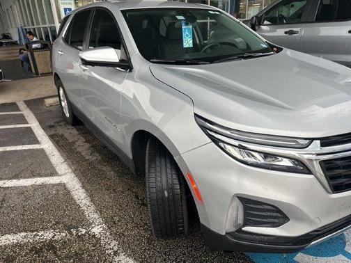 Silver Ice Metallic 2022 Chevrolet Equinox 1LT