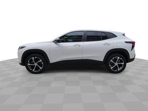 Summit White 2024 Chevrolet Trax 1RS