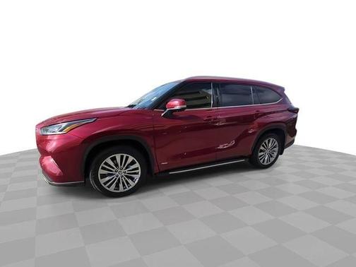 Red 2024 Toyota Highlander Hybrid Platinum