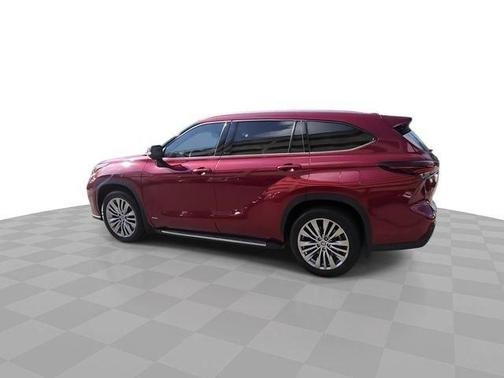 Red 2024 Toyota Highlander Hybrid Platinum