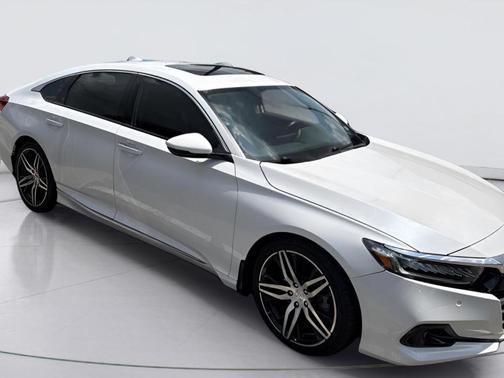 Platinum White Pearl 2021 Honda Accord Touring 2.0T