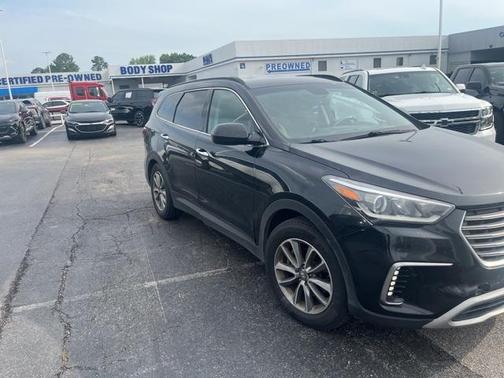2017 Hyundai SANTA FE SE