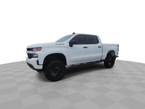 White 2019 Chevrolet Silverado 1500 Custom