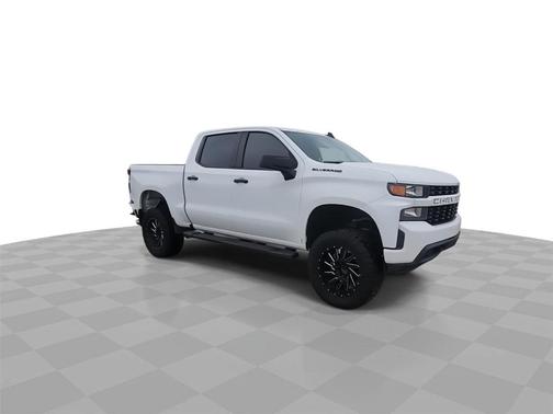 White 2019 Chevrolet Silverado 1500 Custom