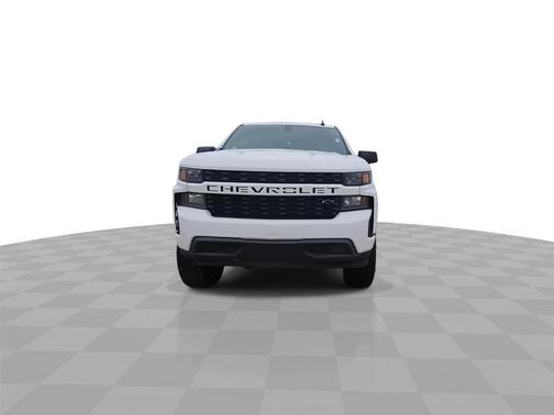 White 2019 Chevrolet Silverado 1500 Custom