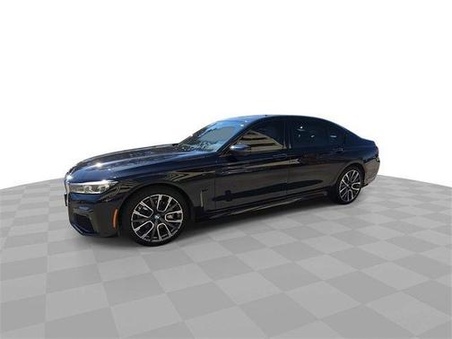 2022 BMW 740 i xDrive