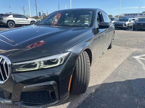 2022 BMW 740 i xDrive