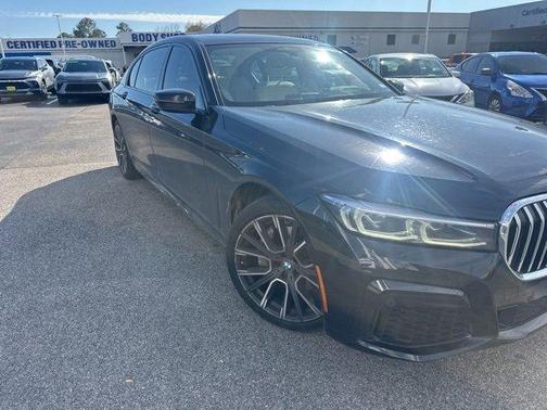 2022 BMW 740 i xDrive