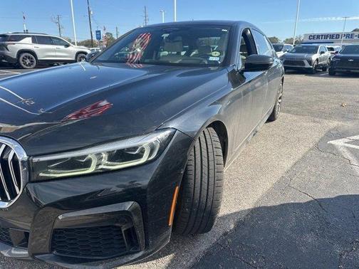 2022 BMW 740 i xDrive