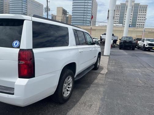 2018 Chevrolet Suburban LT