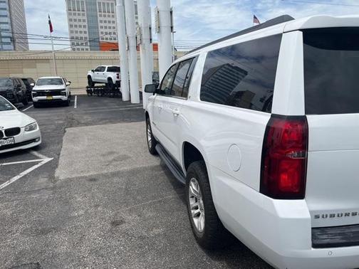 2018 Chevrolet Suburban LT